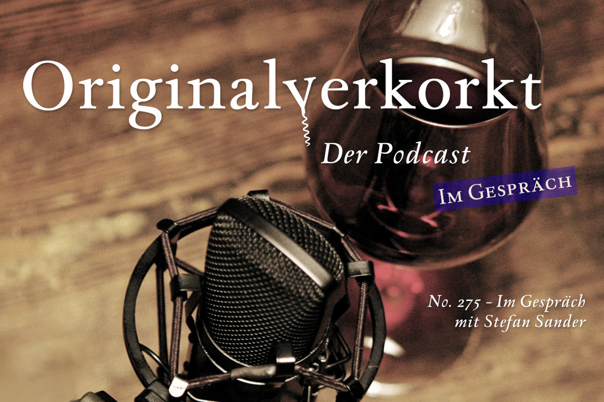 Logo und Ankündigung, im Hintergrund ein Bild mit Weinglas und Mikro